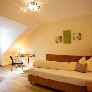 3* Hotel Und Goettler Josef